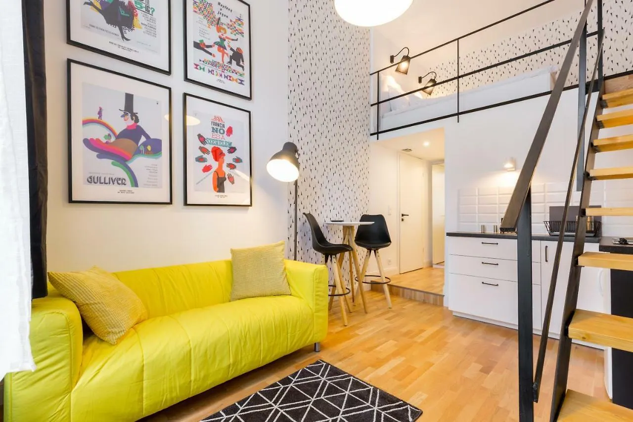 Leah Studios Budapest 0*,  Hungary