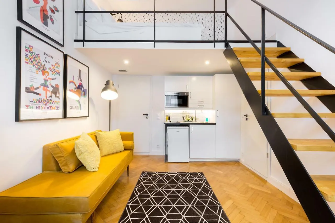 Leah Studios Budapest