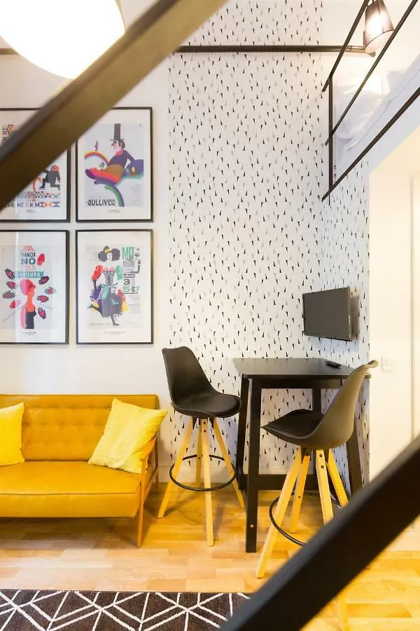 Leah Studios Budapest 0*,